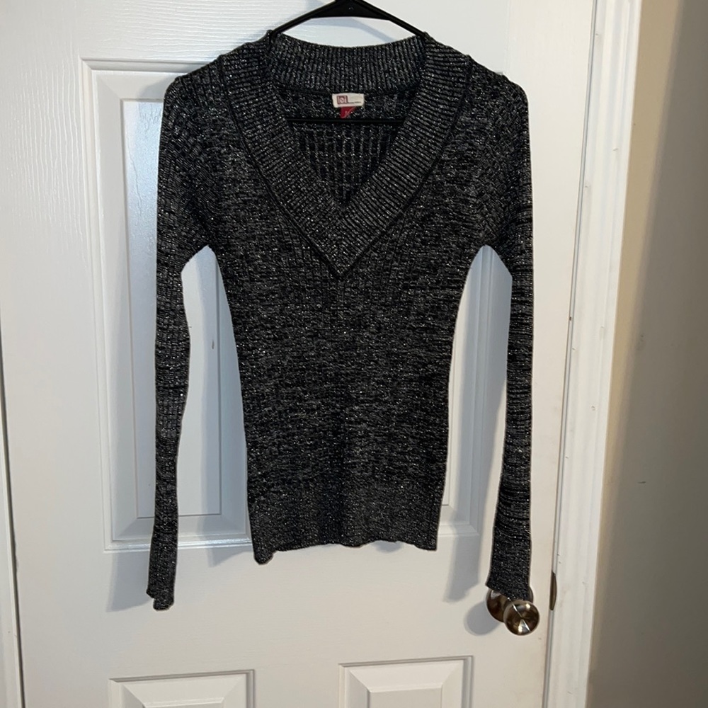 3/$10 LEI Juniors EX Large Sparkly Pullover Top